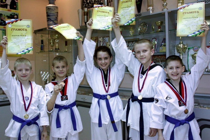 Первоуральские тхэквондисты вернулись с медалями с турнира «Гаскар» город Уфа