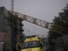 Под Новосибирском башенный кран упал на жилой дом. Пострадавших нет