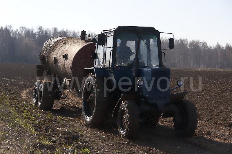 В крупнейшем сельхозкооперативе Первоуральска началась посевная кампания.