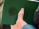 В России решено отменить трудовые книжки и узаконить "переработки"