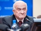 России пророчат конец "тучных лет". Власти уговаривают не избавляться от рублей