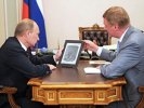"Русский iPad", показанный Путину Чубайсом, вызвал странную реакцию: "Уже не смешно"