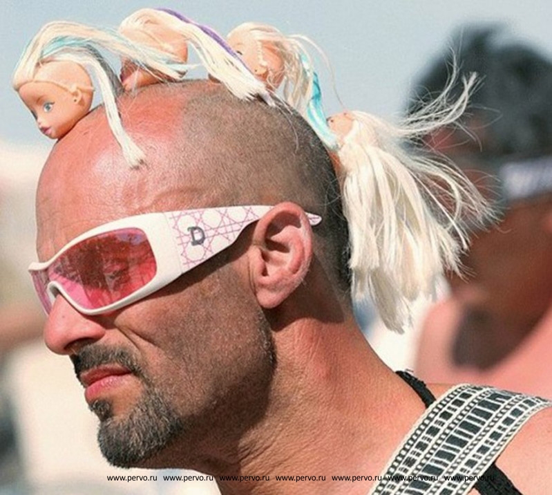 главное волосы расчесать...