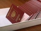 Власти обещают оформлять загранпаспорта за два-три дня, а не за месяц