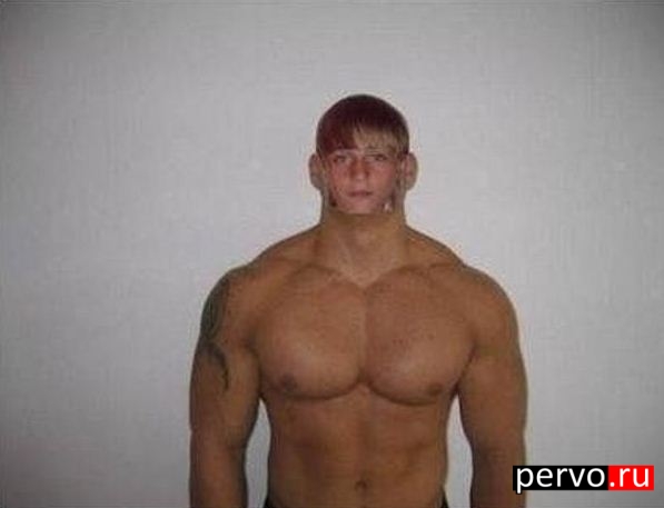 Как он так накачался интересно!???