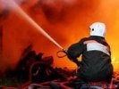 Под Первоуральском произошел пожар. Горел склад с сеном и аммиачной селитрой. Видео