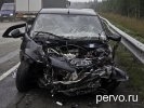 На трассе Пермь-Екатеринбург произошло лобовое столкновение фуры и легкового автомобиля. Виновник ДТП попытался скрыться. Фото
