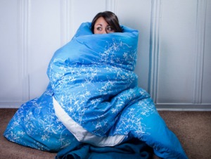 В Первоуральске выполнили распоряжение областных властей. Жители: «Повторяется прошлогодний сценарий. Тепло сначала дали, а скоро снова будем мерзнуть с чуть теплыми батареями…»