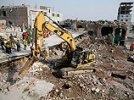 Под обломками здания в Бангладеш нашли свыше 760 трупов. Это не конец, признают спасатели
