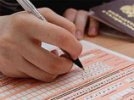 Выпускники начали сдавать ЕГЭ: ОП открывает "горячую линию", а в Сети - первый скандал