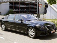 Автошпионы засняли будущий лимузин Путина: монументальный и шикарный