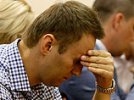 Суд дал Навальному пять лет. Тот отправил прощальный твит перед тем, как надели наручники