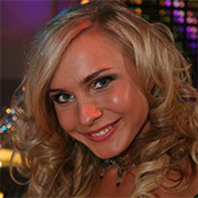 Звезду "Дома-2" приговорили к трем годам колонии