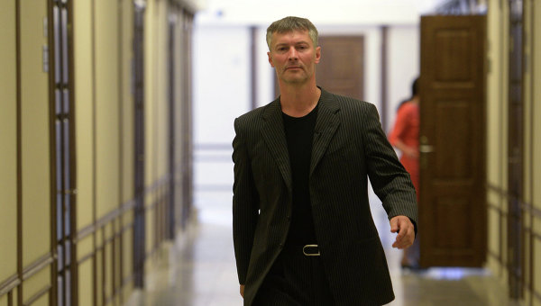 Ройзман занял кабинет мэра и получил служебную машину