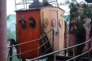 DM: шахтеры в Грузии пользуются канатной дорогой времен Сталина