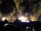 На Пхукете 16 часов не могут потушить пожар в крупнейшем супермаркете