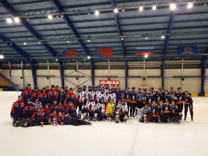 «Уральский трубник» 1999-2000 гг.р. принял участие в турнире, посвященному столетию Федерации хоккея с мячом России