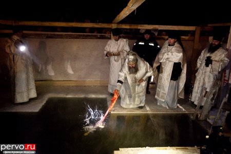 МЧС не запретит первоуральцам крещенские купания на водоемах: «У нас толщина льда позволяет»