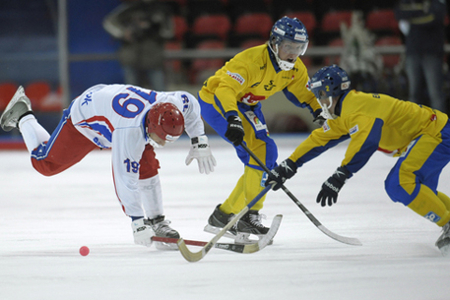 Четверо первоуральских парней стали чемпионами мира среди юниоров по хоккею с мячом