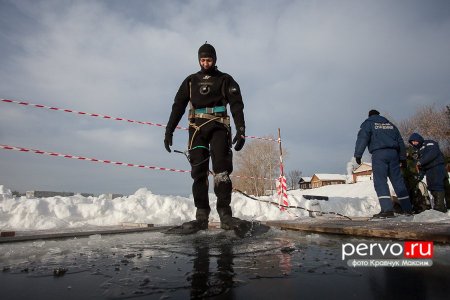 В Первоуральске водолазы проверили плотины
