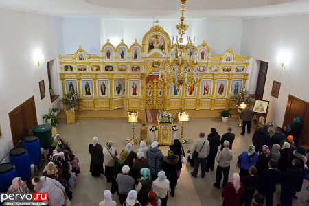 В Первоуральске прошли ночные пасхальные богослужения