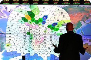 «После ухода с маршрута малайзийский лайнер взял курс на военную базу США»