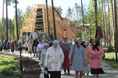 В Первоуральске 50 ветеранов совершили поездку в Православный мемориальный комплекс «Ганина яма»