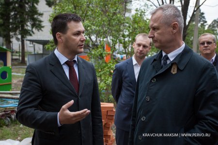 Владимир Власов проверил как в Первоуральске выполняются Указы Президента