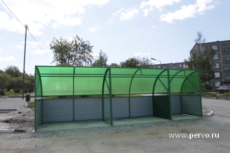 В Первоуральске готовы первые площадки под современные контейнеры
