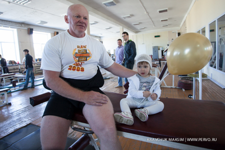 В Первоуральске состоялись соревнования по пауэрлифтингу