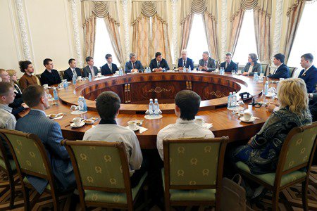 Будущих белых металлургов Первоуральска - призеров национального чемпионата WorldSkills поздравил Губернатор Свердловской области