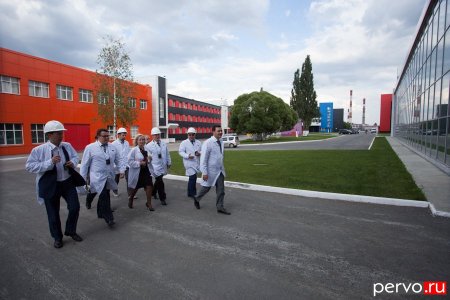 Руководитель рабочей группы по модернизации моногородов РФ посетила Первоуральский новотрубный завод