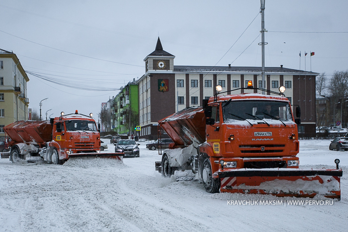Городские дорожные службы перешли на круглосуточный режим работы