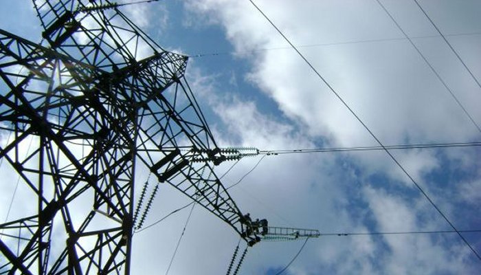 «Облкоммунэнерго» в поселке Билимбай реконструировали 3 километра воздушных линий