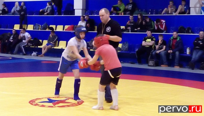 В поселке Балтым состоялся Чемпионат России по панкратиону. Видео