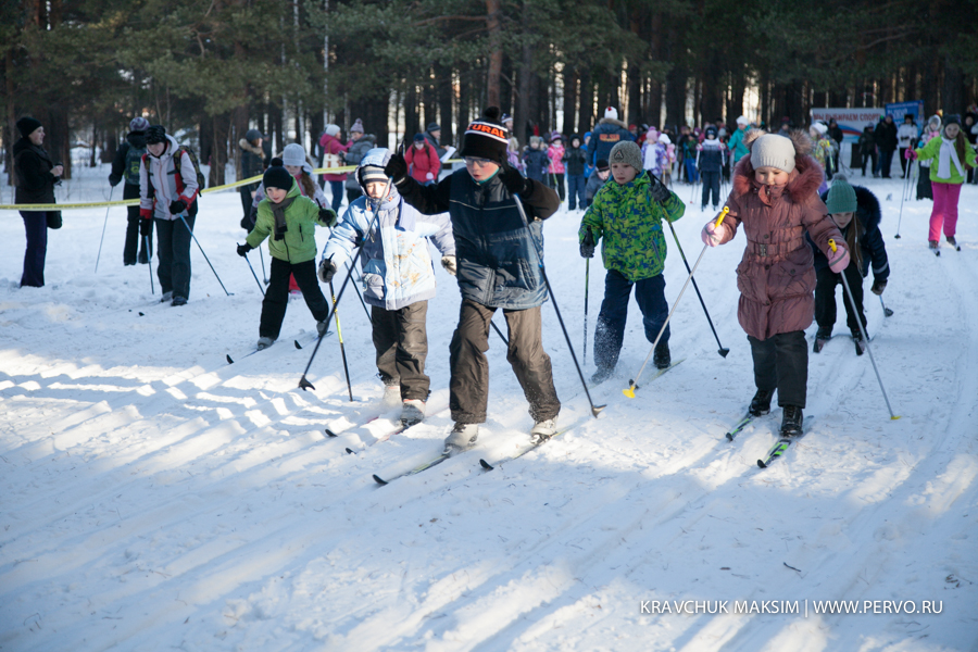 В Первоуральске прошла «Лыжня России 2015» – участие в стартах приняли 2525 человек. Видео