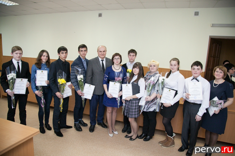 В Первоуральске чествовали стипендиатов. Видео. Фото