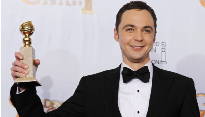 Джим Парсонс из «Теории большого взрыва» получил звезду на Аллее славы