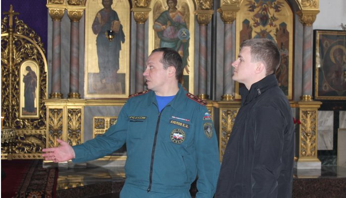 ОП просит пожарных проверять церкви и мечети в три раза чаще