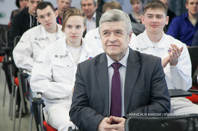 В Первоуральске стартовал региональный этап WorldSkills Russia- 2015