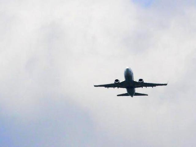 Самолет Boeing 737 со сломанным двигателем совершил успешную посадку в Санкт-Петербурге