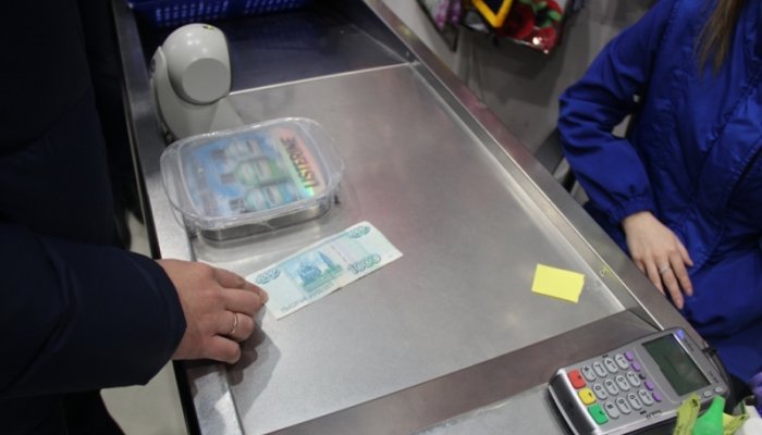 Первоуральские полицейские провели рейд по торговым объектам с целью профилактики фальшивомонетничества