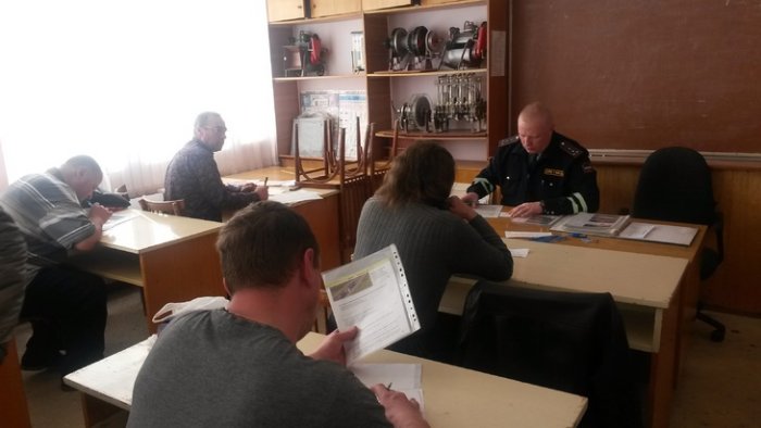 Сотрудники ГИБДД Первоуральска провели встречи с водителями автотранспортных предприятий