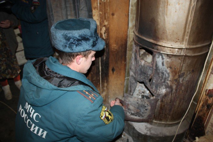 В Первоуральске сотрудники МЧС проводят рейды по неблагополучным семьям