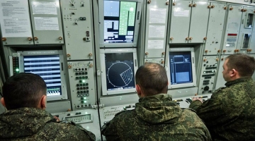 Военные отражают массированную атаку на Севастополь