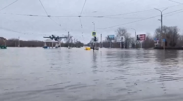 В Оренбурге звучит сирена, проводится массовая эвакуация