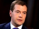 Медведев: материнский капитал - это помощь для матерей, а не для отцов