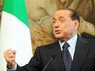 Рейтинг Берлускони упал до рекордно низкого уровня, его поддерживает 31% итальянцев