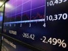 Dow Jones рухнул на 3,5% вслед за обвалом фондовых рынков Азии и Европы