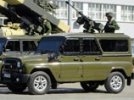 Российские военные пересаживаются с "бобиков" на капризных "охотников"
